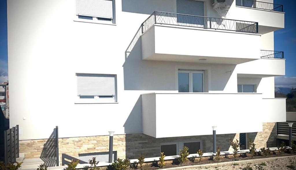 Apartment Bella ノヴァリャ エクステリア 写真